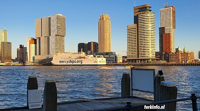 Dünyanın En Büyük Özel Hastane Gemisi Bugün Rotterdam'da!