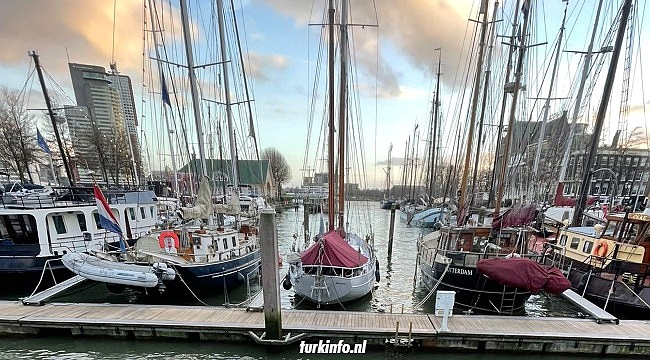 Hollanda’da etkili olan kuvvetli fırtınada şu ana kadar 3 kişi öldü