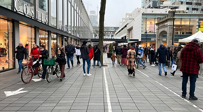 Hollanda'da Korona Kuralları Kalktı! maske mesafe ve korona giriş kartı yok