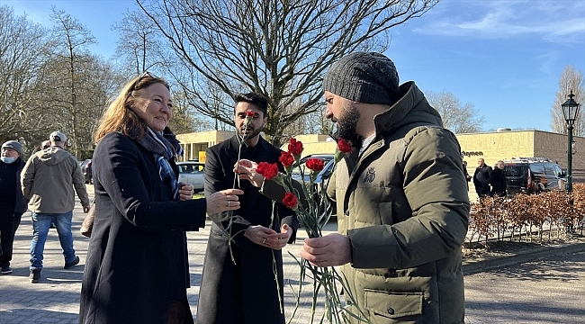 Hollanda'da Hocalı Katliamı kurbanları anıldı