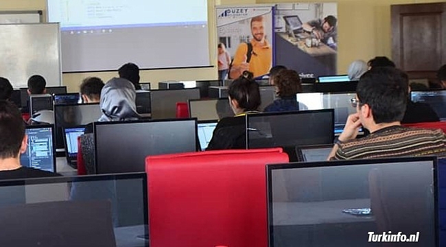 Hollanda’da Eğitim Desteğine İlgi Çok Yüksek!