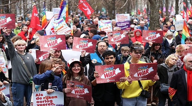 Rusya'nın Ukrayna'ya saldırıları Belçika'da protesto edildi 