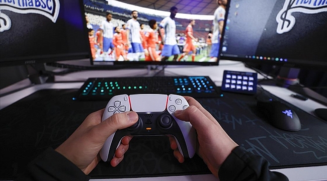 Almanya'da hobilerini meslek yapan Türk kökenli e-sporcular başarılarıyla dikkati çekiyor