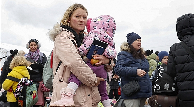 Hollanda'da en az 7.300 Ukraynalı Çocuk Öğrenci Var!