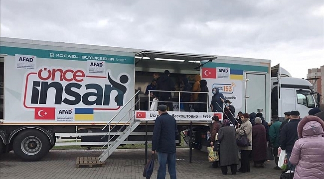 Turkije stuurt 67 vrachtwagens met humanitaire hulp naar Oekraïne sinds het begin van de oorlog