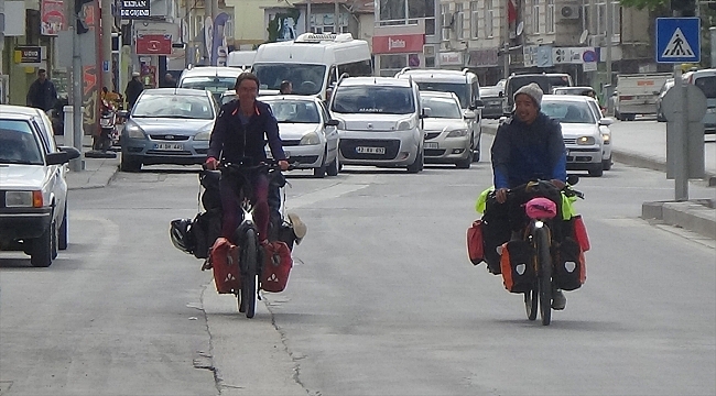 Bisikletle Avrupa ve Asya turuna çıkan çift Konya'yı geziyor