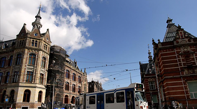 Amsterdam Üniversitesi erkek öğrencileri: 'Kadınlar fahişeden başka bir şey değil'