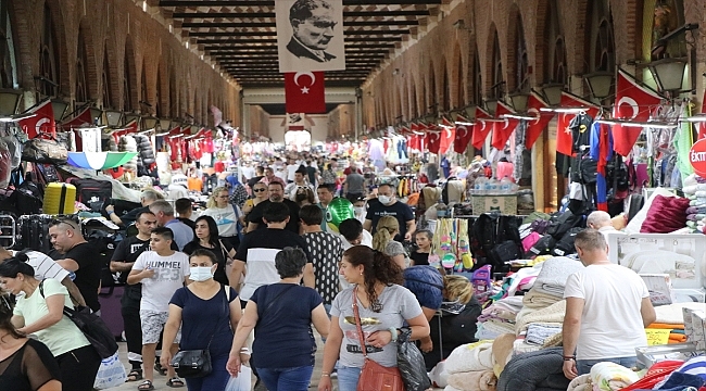 Gurbetçinin sınır kapılarından "ekspres geçişi" kentin turizm ve ekonomisine de katkı sağlıyor