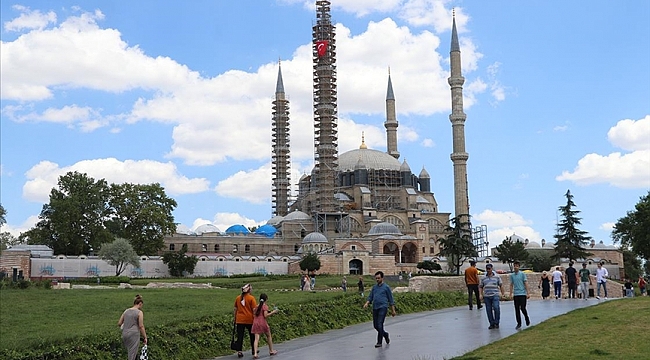 Gurbetçinin sınır kapılarından 'ekspres geçişi' kentin turizm ve ekonomisine de katkı sağlıyor