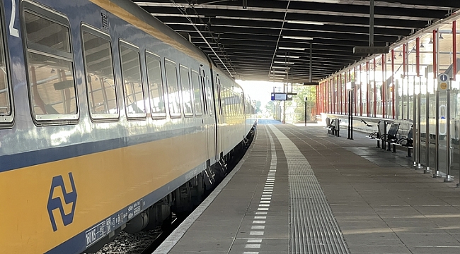  Hollanda'da demir yolu çalışanlarının yaptığı grev hayatı olumsuz etkiliyor