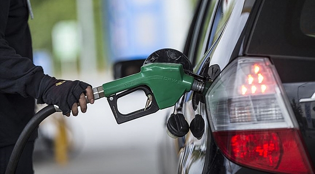 Hollanda'da benzin fiyatları uzun süre sonra ilk defa 2 euro altına düştü