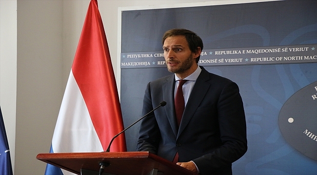 Hollanda Dışişleri Bakanı Hoekstra, Arnavutluk ve Kuzey Makedonya'yı ziyaret etti