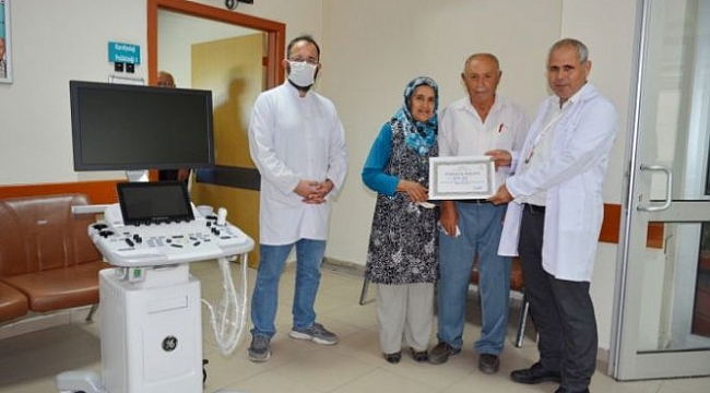 Kırşehir'de gurbetçi hayırsever çift hastaneye cihaz bağışladı