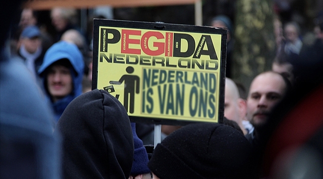 Hollanda polisi, ırkçı PEGIDA'nın Kur'an-ı Kerim yakma provokasyonuna müdahale edecek