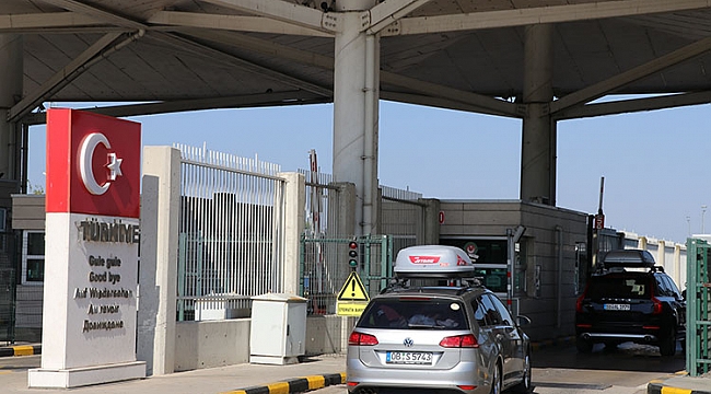 Yurt dışından Türkiye’ye getirilen ve gümrük bilgisi dışında ülkede tutulan araç cezası 2 bin eurodan 50 euro düşürüldü