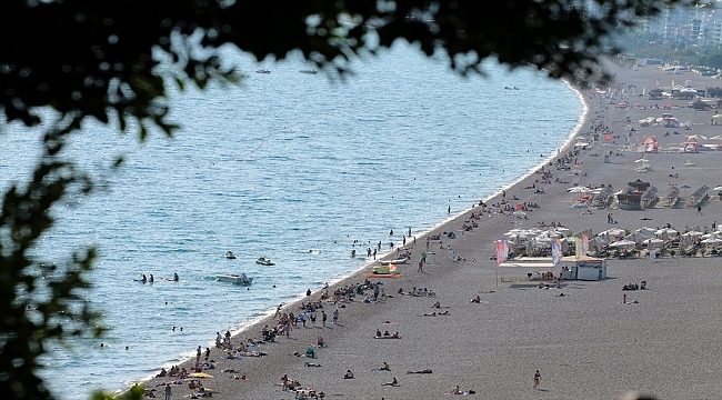 Antalya'da kasımda deniz keyfi