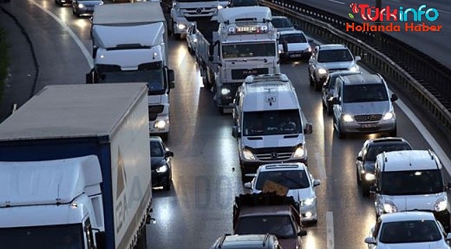 Hollanda'da yılın en yoğun trafik sıkışıklığı yaşandı