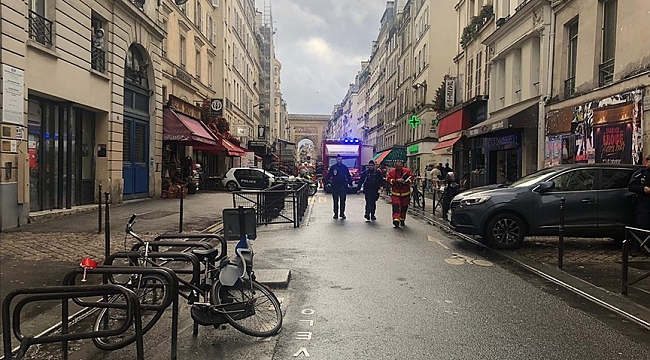  Paris'te 70 yaşlarında bir kişinin silahla ateş açması sonucu 3 kişi öldü, 3 kişi yaralan