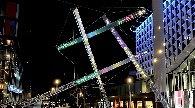 Hollanda'nın Utrecht kentinde "Yuvaya Dönüş" temalı ışık sanat festivali düzenlendi