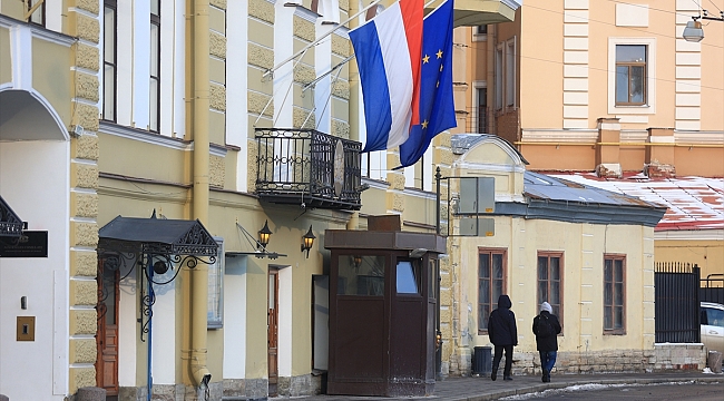 Hollanda, St. Petersburg Başkonsolosluğu'nu kapattı