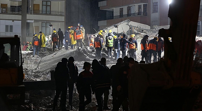 Depremzedelere 3 aylık vize jesti, sığınma hakkına dönüşmeli