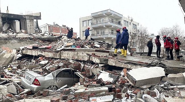 Meer dan 3.380 doden door krachtige aardbevingen in het zuiden van Türkiye