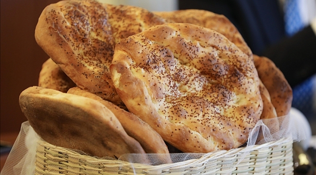 Hollanda'da Ramazan Pidesi 3 euro, Tahinli Çörek 5 euro