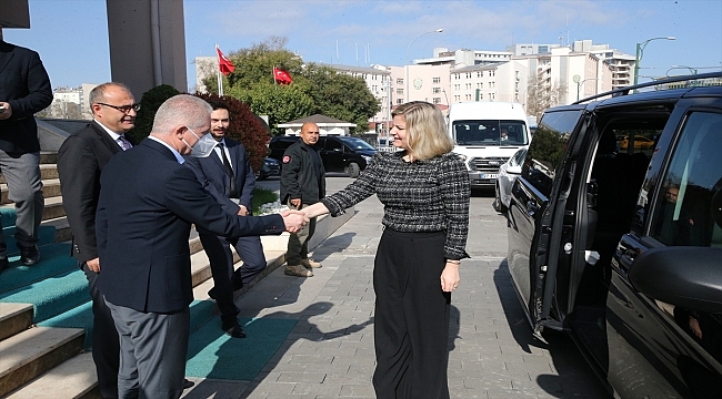 Hollandalı Bakan Schreinemacher Gaziantep Valiliğini ziyaret etti