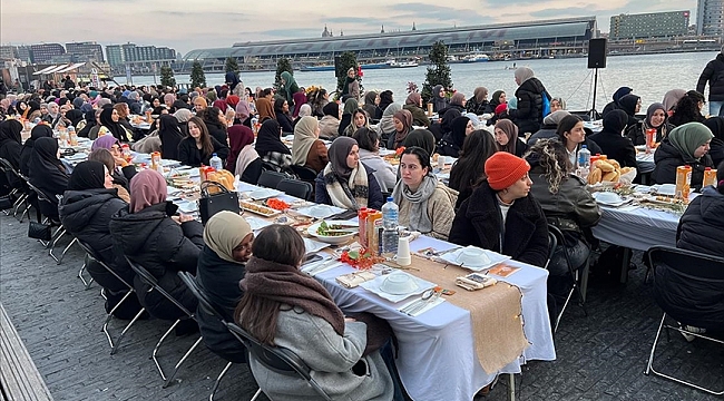 Hollandadaki yabancı öğrenciler Ramazan Bayramını sosyal medya ile kutluyor