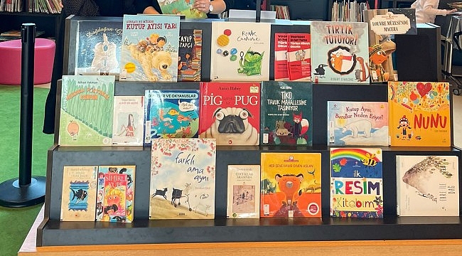 Kanaleneiland Kütüphanesi'nde "Türkçe Çocuk Kitapları Koleksiyonu"nu açıldı