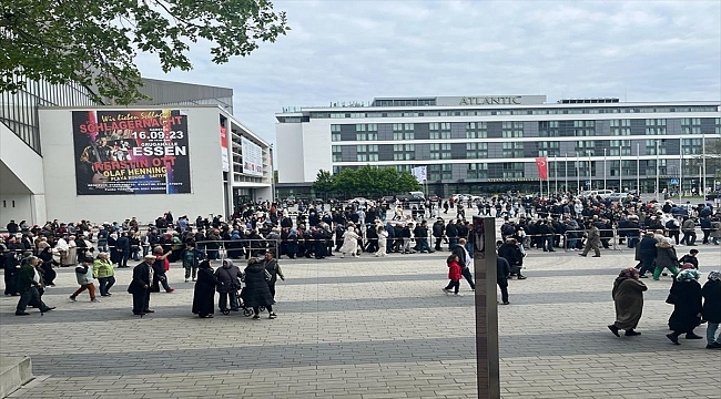 Almanya'da, Cumhurbaşkanı Seçimi'nde oy vermek isteyenler uzun kuyruklar oluşturdu