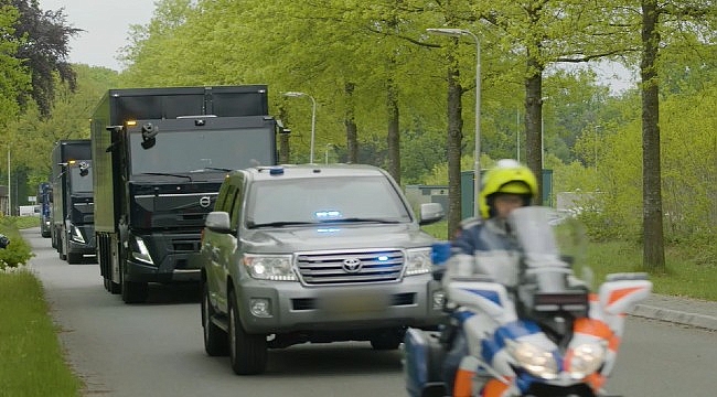 Hollanda'da dev nakliye operasyonu: "Mega Taşınma" ülkenin altınları taşındı