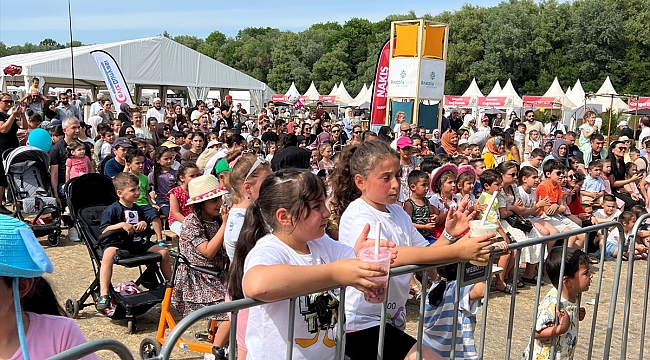 Amsterdam'da Anadolu Festivali'ne binlerce kişi katıldı