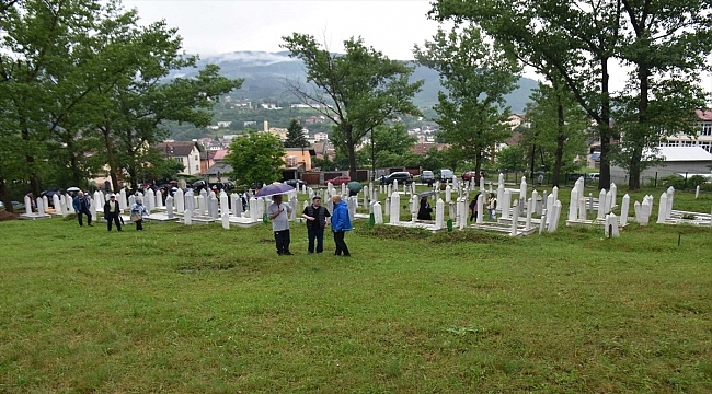 Bosna Hersek'teki savaşta öldürülen 8 Boşnak, 31 yıl sonra defnedildi