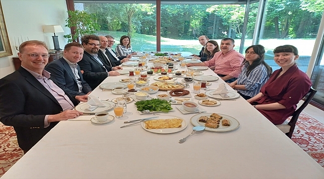 Türk kahvaltısı Brüksel'de dünya medyasına tanıtıldı