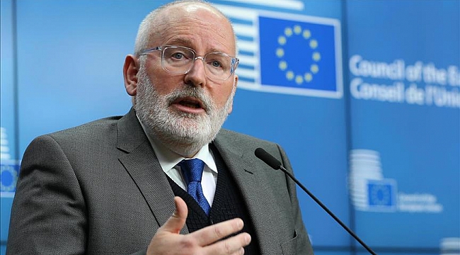 Frans Timmermans, Hollanda'da merkez sol bloğa liderlik etmek istiyor