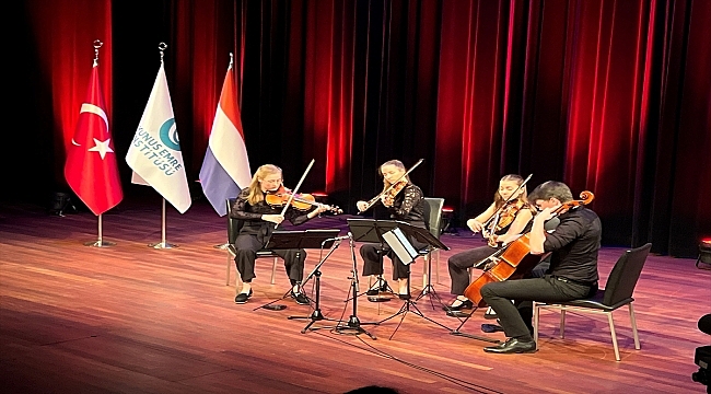 Hollanda'da Cumhuriyet'in 100. yılı konserle kutlandı