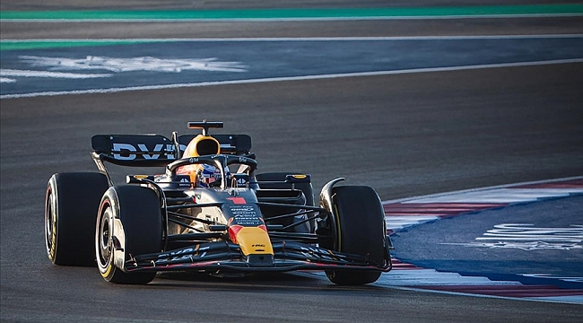 Max Verstappen, üst üste 3. kez Formula 1 dünya şampiyonu oldu