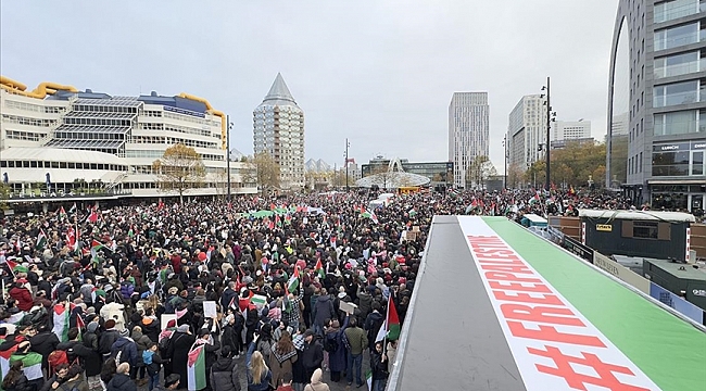 Hollanda'da Büyük Filistin Mitingi'nde mahşeri kalabalık