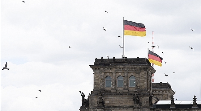 Almanya'da halkın siyasi kurumlara duyduğu güven azaldı