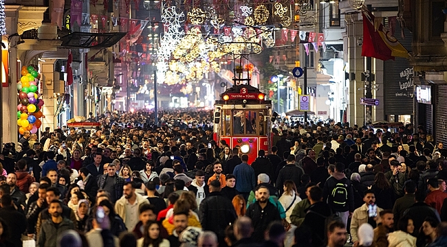 Istanbul blijft een mondiale speler: Bevolkingsdaling en Wereldwijde Prestaties
