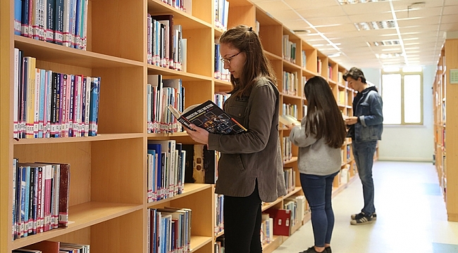 Opkomst van Vrouwen in de Turkse Academische Arena: Een Nieuwe Dynamiek in het Hoger Onderwijs