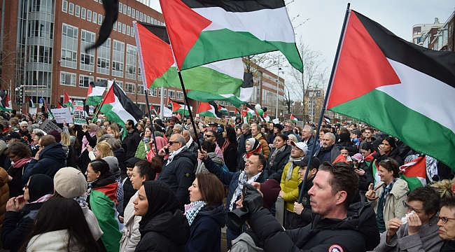 Amsterdam'da Holokost Müzesi'nin açılışı protesto edildi 