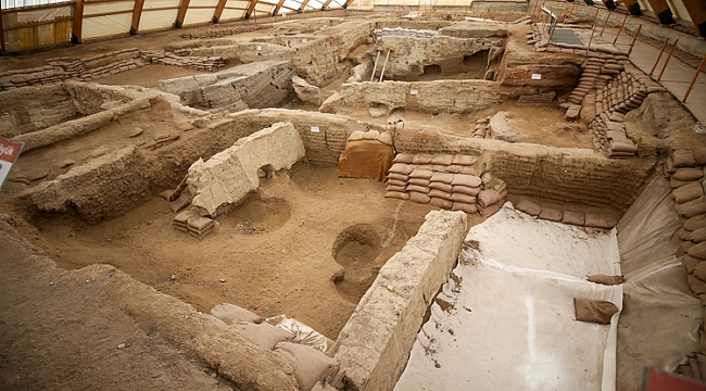 Çatalhöyük'te 8 bin 600 yıllık "ekmek" bulundu