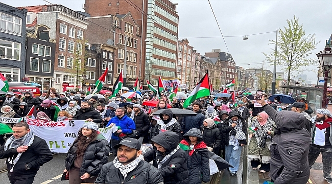 Hollanda'da İsrail'in Gazze'ye yönelik saldırıları protesto edildi