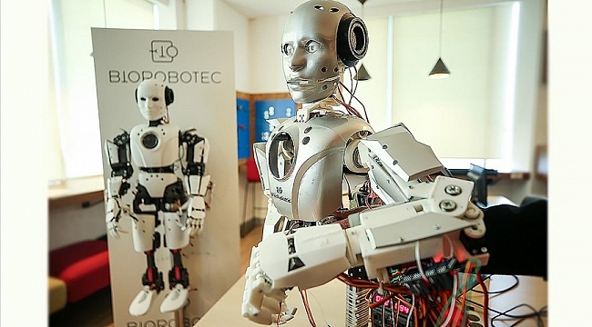 Türk Robot "Cuma": Yapay Zeka ile İnsansı Asistana Dönüşüyor