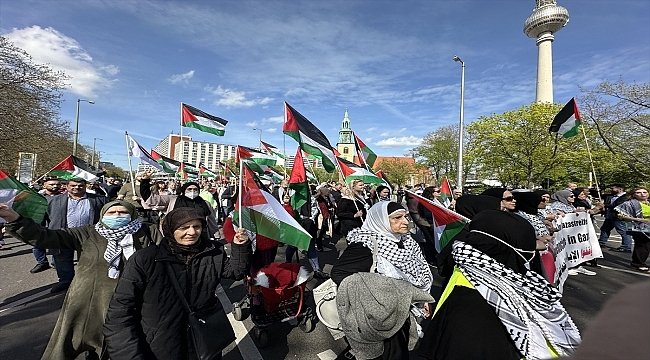 Berlin'de Filistin'e destek gösterisi düzenlendi