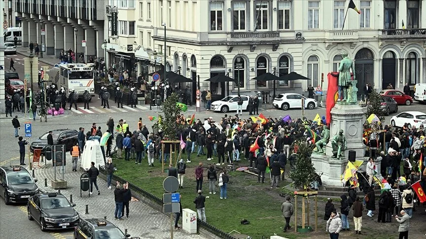 Türk asıllı siyasetçi Karanfil, Belçika'da belediye meclisini terör örgütü PKK'ya karşı uyardı