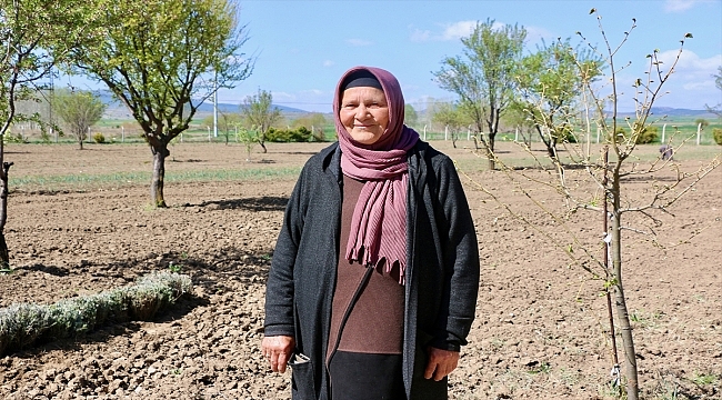 Almanya'da 40 yıl yaşadıktan sonra Memleketine kesin dönüş yapan kadın, çiftçilere öncü oldu