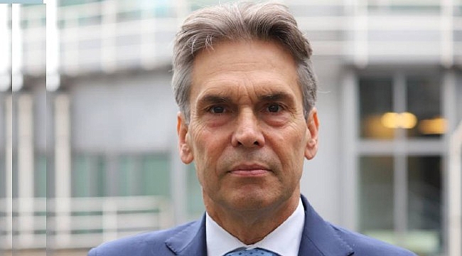 Hollanda'da Yeni Başbakan Belli Oldu: Eski İstihbarat Başkanı Dick Schoof, Rutte'nin Yerine Geçiyor